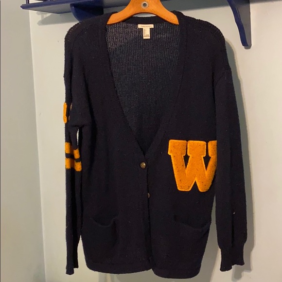 Sweater - Picture 1 of 6